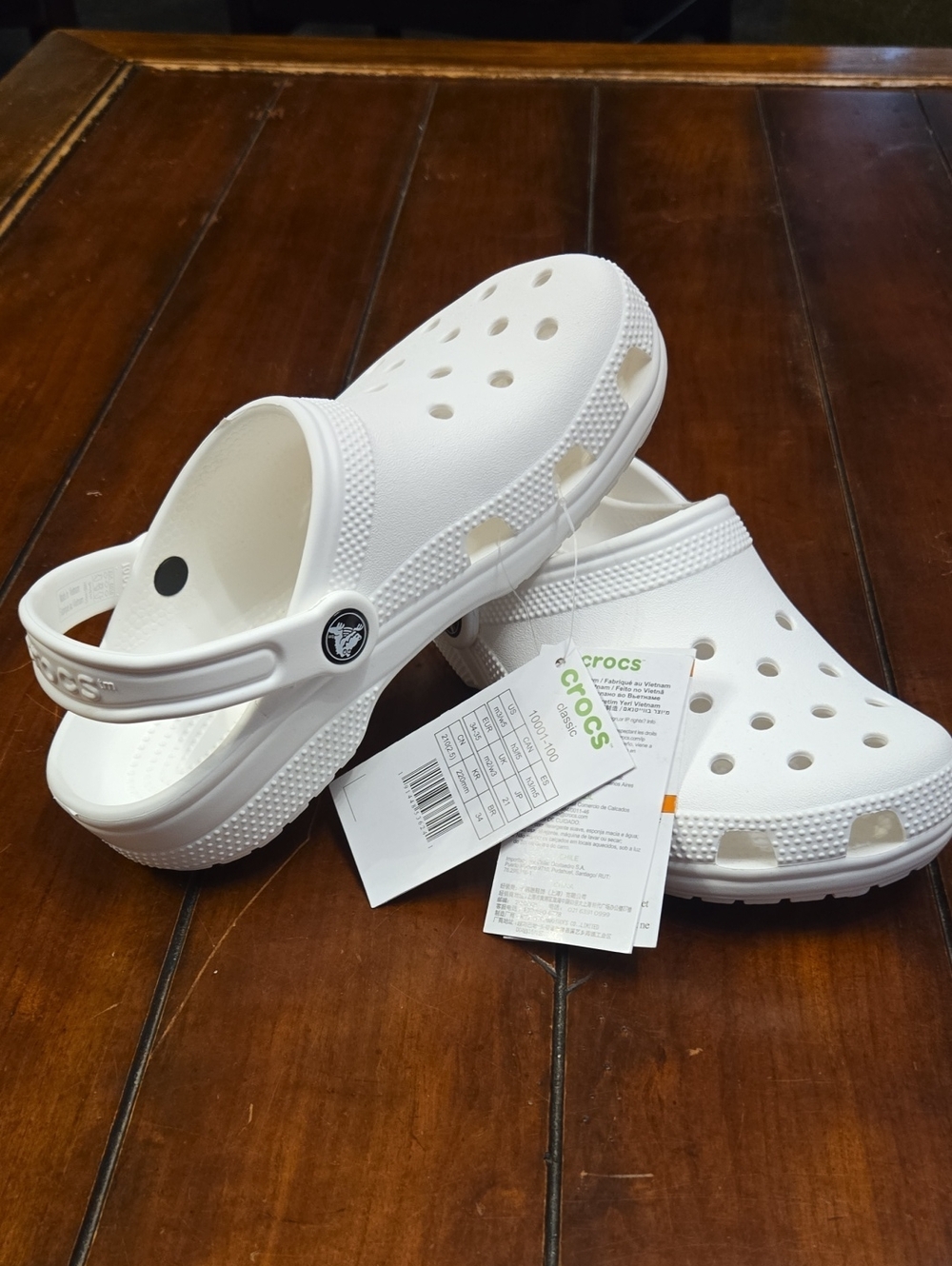 CROCS Classic Clog in White - Slip-On Comfort